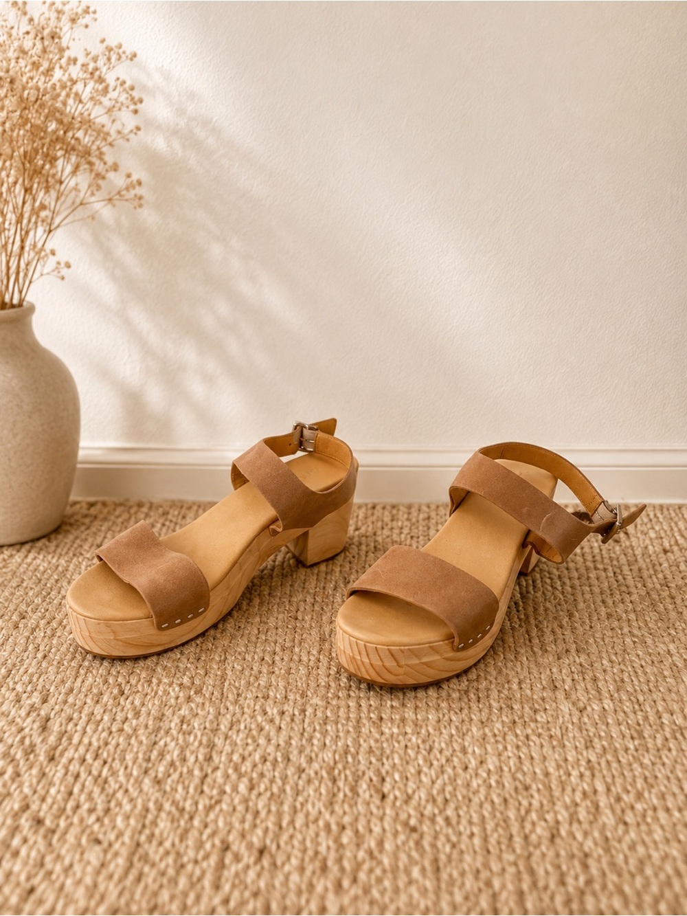 Nisolo Women's leather clog Platform Sandals